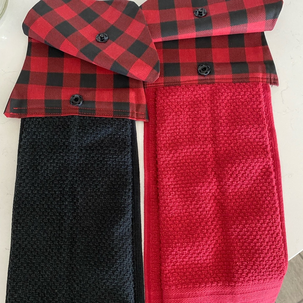 black/red plaid towel
Hand made